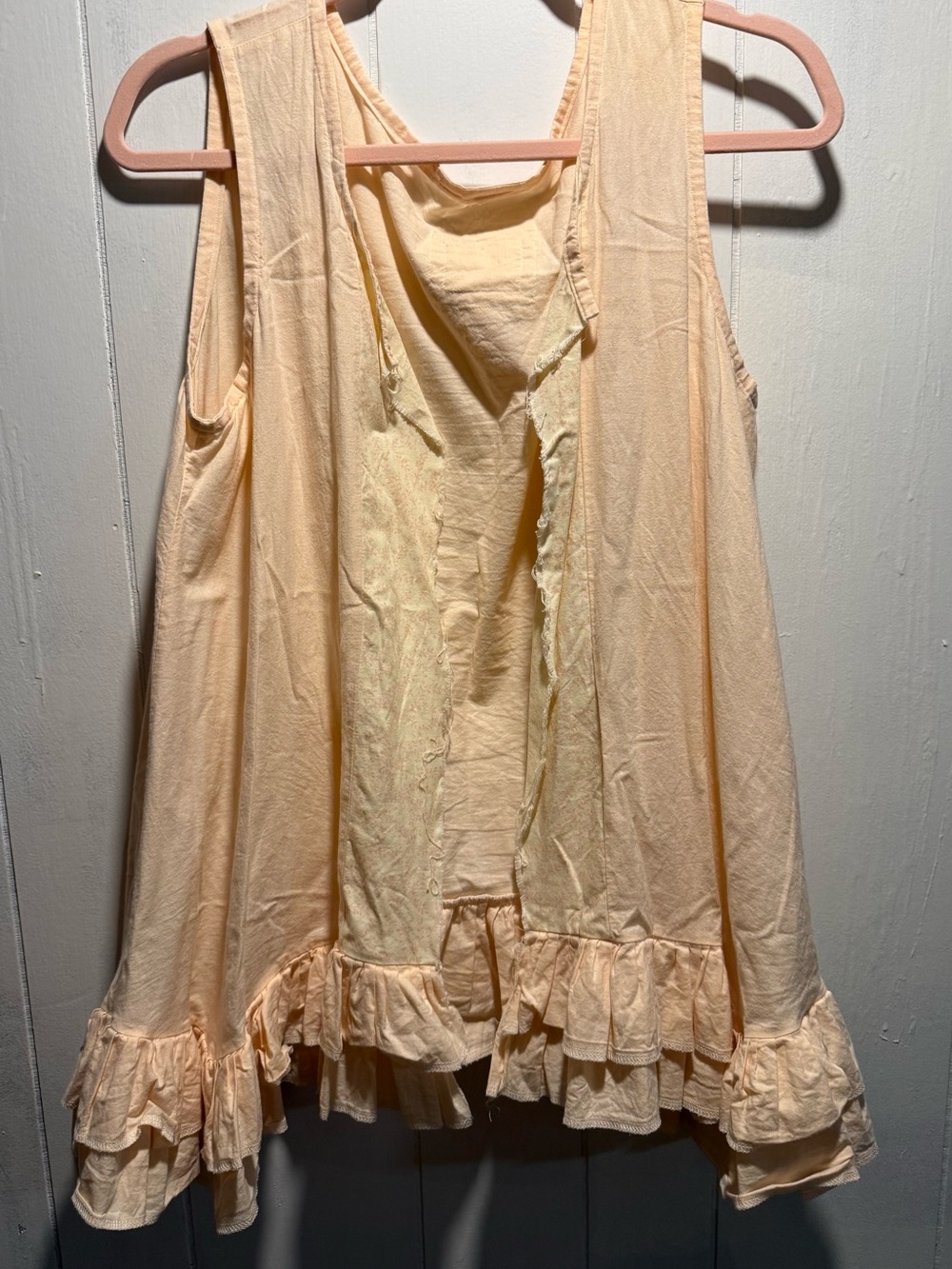 Peach Ruffled Hem Sleeveless Vest